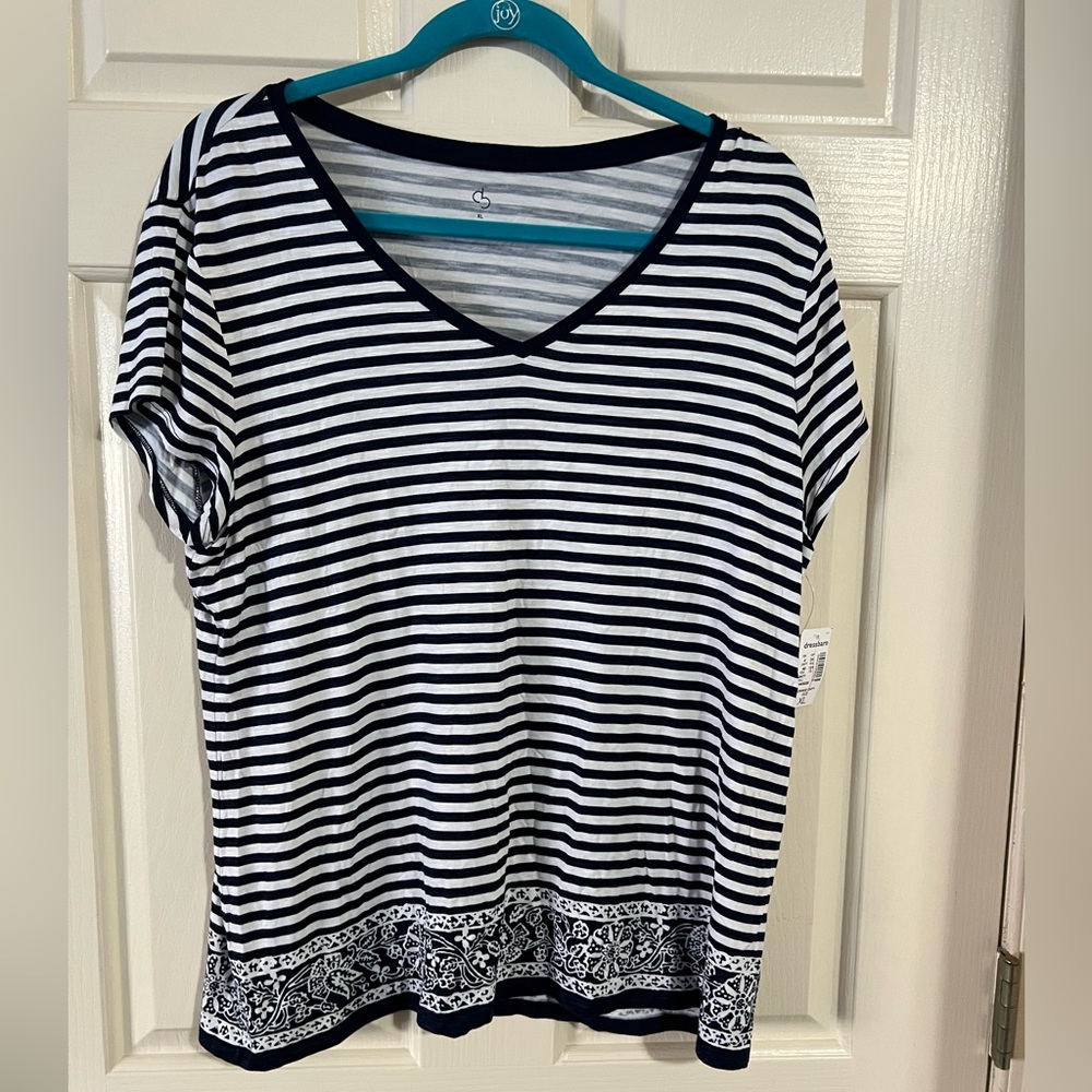 NWT V-Neck Tee
